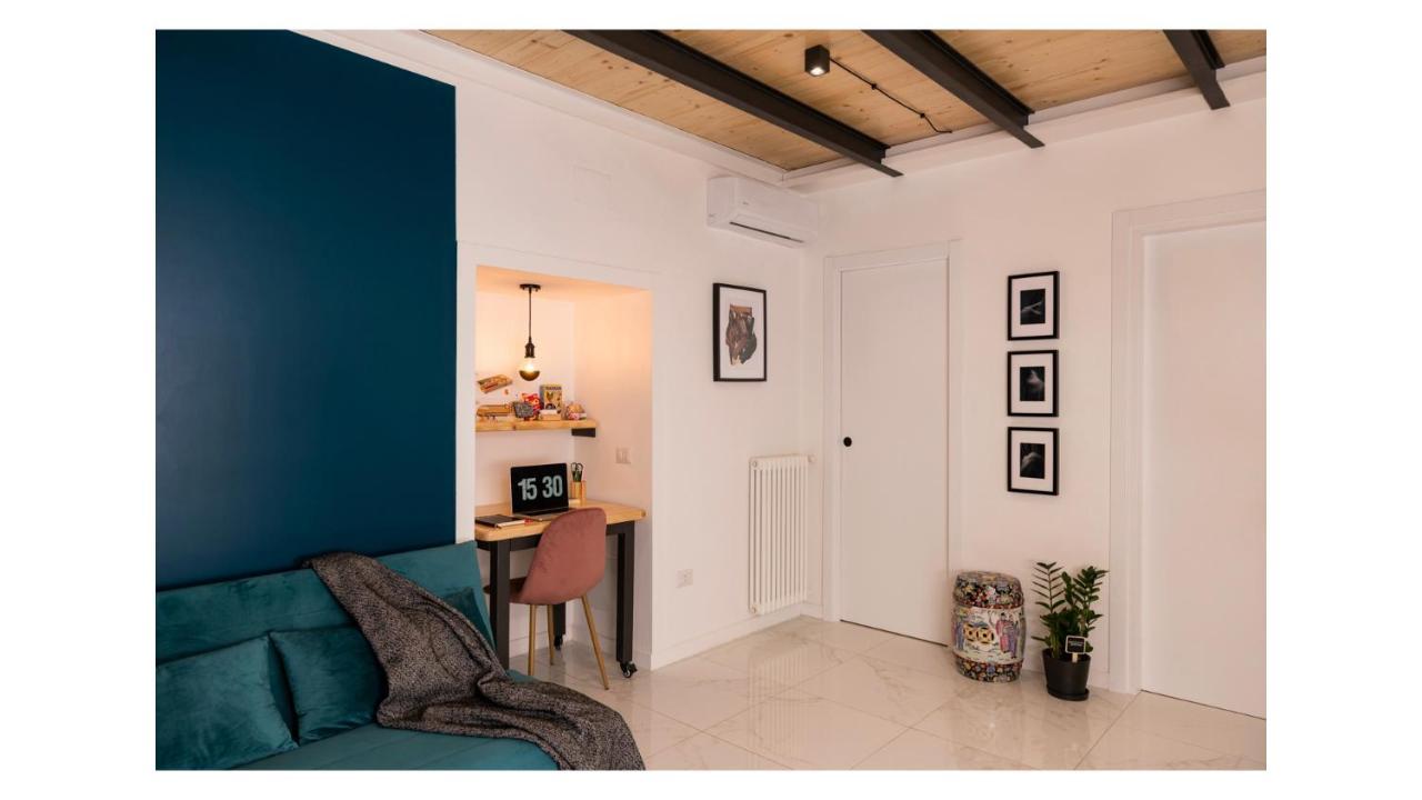 Light Pink - Suite In The Middle Of Everything Torre Annunziata Exterior foto